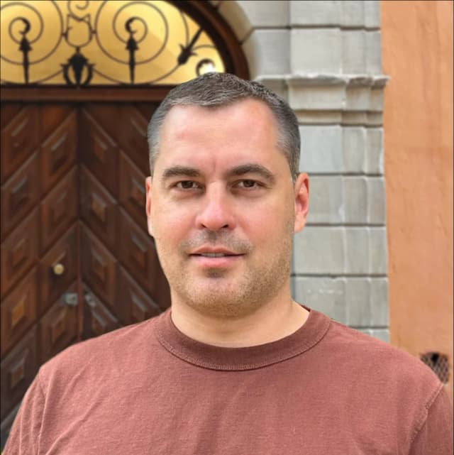 Anthony Z, President & Architect of Remodel Art